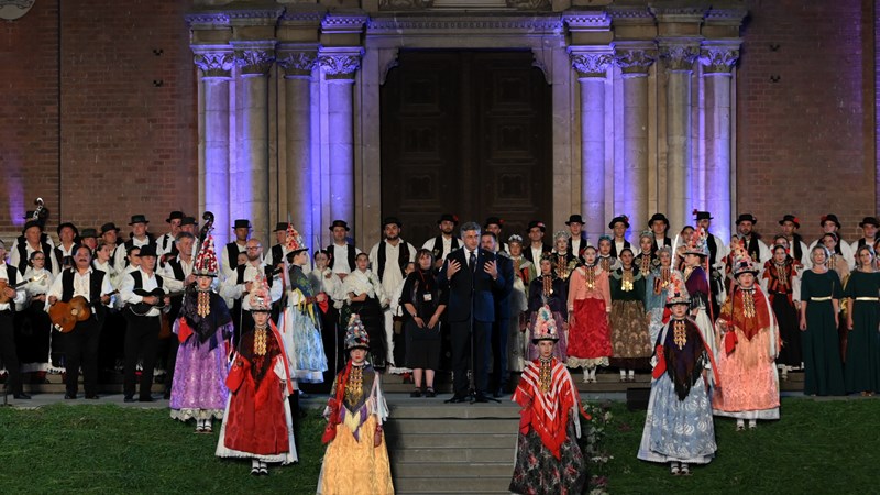 Đakovački vezovi dočaravaju bogatstvo hrvatske kulture, tradicije i identiteta